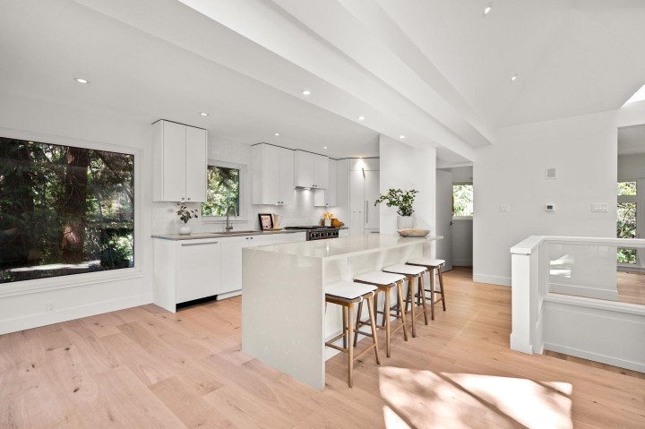 Photo 2 at 5061 Bear Lane, Caulfeild, West Vancouver