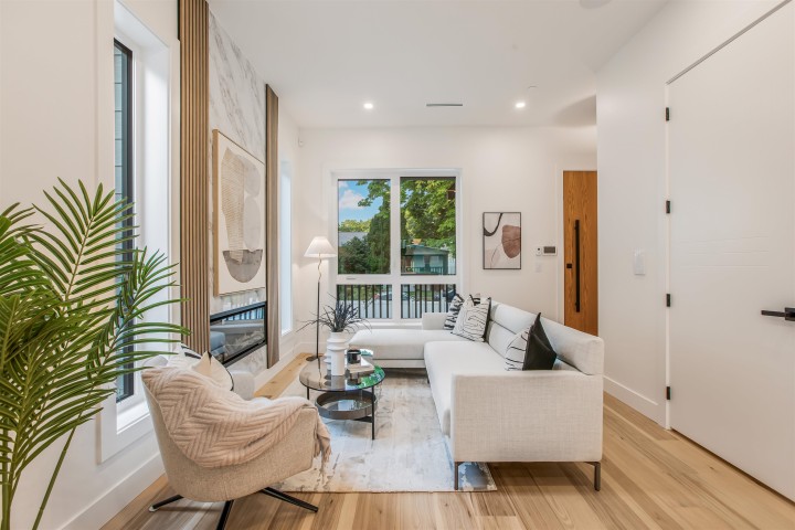 Photo 7 at 3336 W 14th Avenue, Kitsilano, Vancouver West