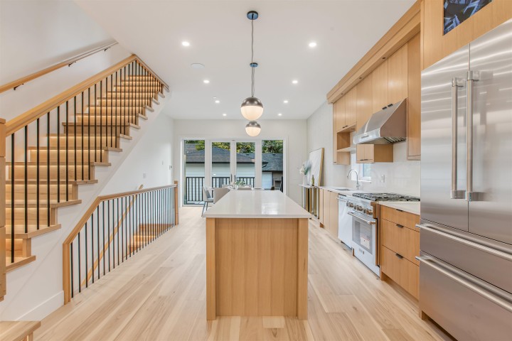 Photo 9 at 3336 W 14th Avenue, Kitsilano, Vancouver West