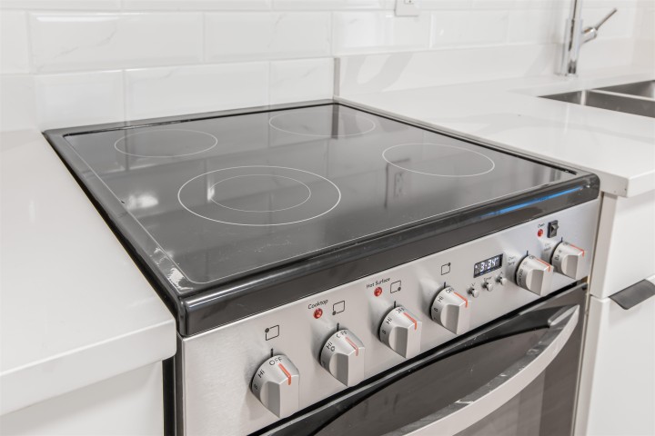 Photo 29 at 3336 W 14th Avenue, Kitsilano, Vancouver West