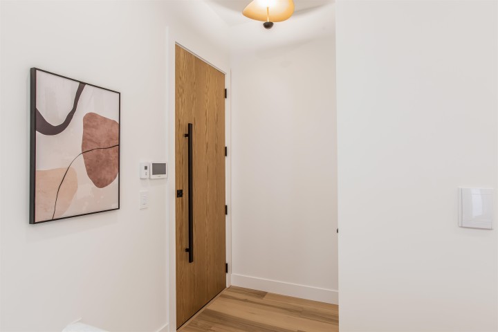 Photo 4 at 3336 W 14th Avenue, Kitsilano, Vancouver West