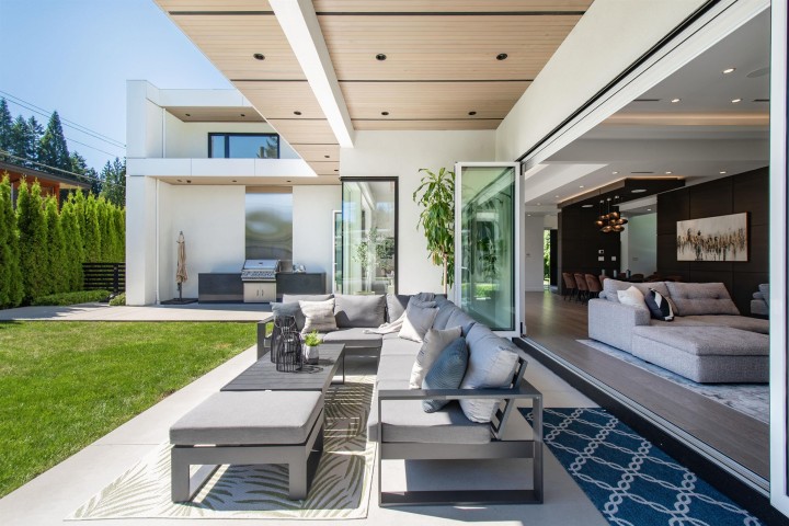 Photo 9 at 4262 Lions Avenue, Forest Hills NV, North Vancouver