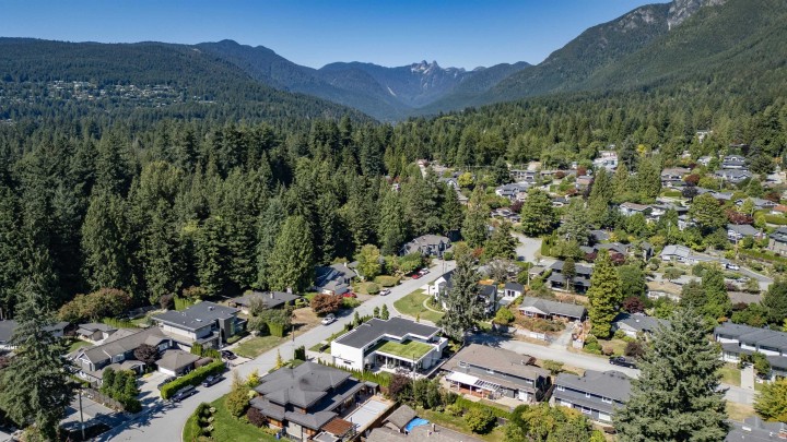 Photo 40 at 4262 Lions Avenue, Forest Hills NV, North Vancouver