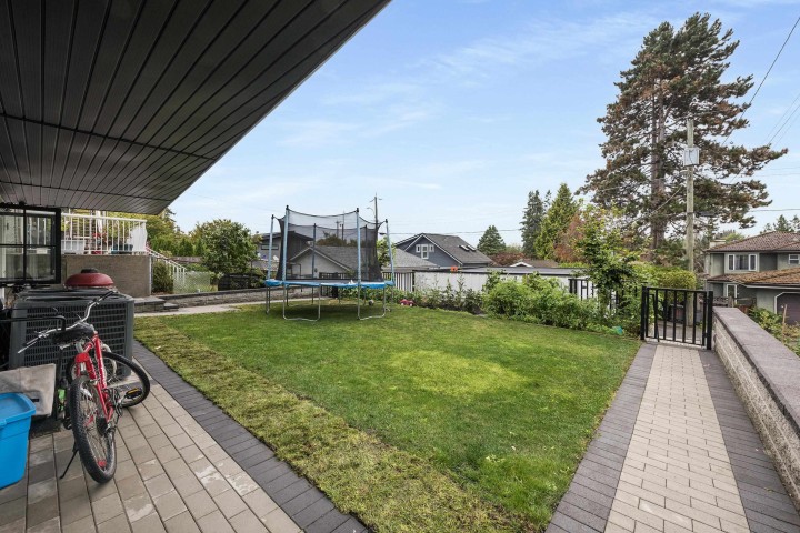 Photo 3 at 2173 Vanness Avenue, Grandview Woodland, Vancouver East