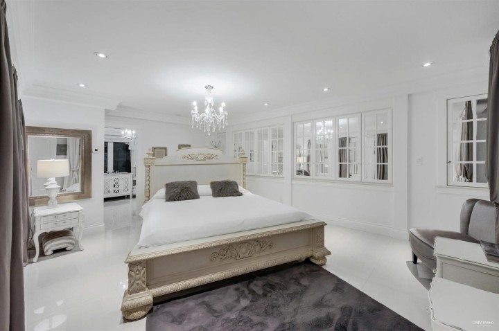 Photo 2 at 4511 Capilano Road, Canyon Heights NV, North Vancouver