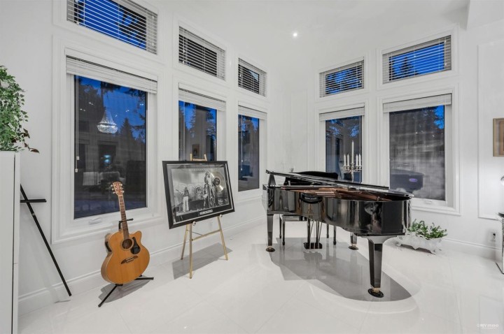 Photo 16 at 4511 Capilano Road, Canyon Heights NV, North Vancouver