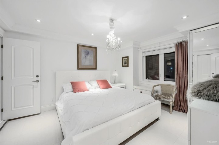 Photo 10 at 4511 Capilano Road, Canyon Heights NV, North Vancouver