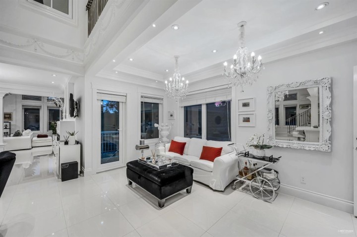 Photo 14 at 4511 Capilano Road, Canyon Heights NV, North Vancouver