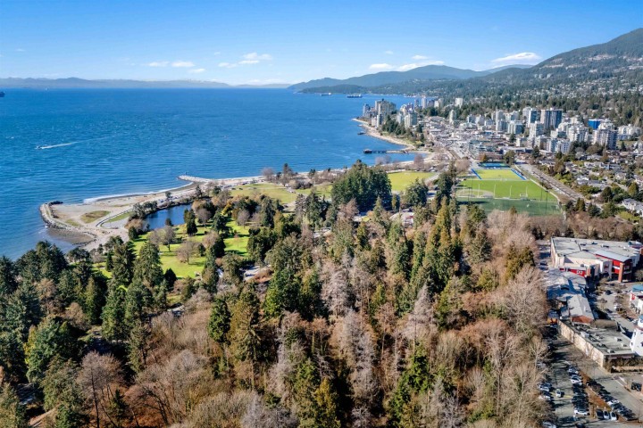 Photo 22 at 12A - 338 Taylor Way, Park Royal, West Vancouver