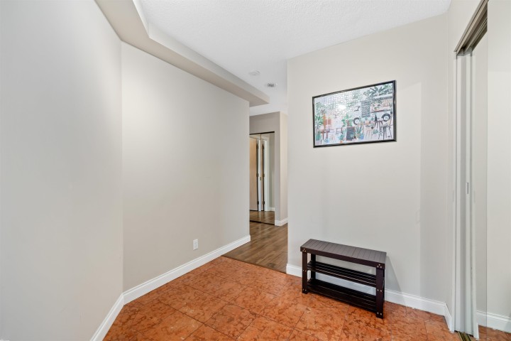 Photo 4 at 12A - 338 Taylor Way, Park Royal, West Vancouver