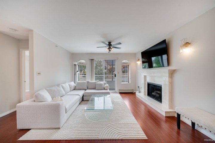 Photo 7 at 4021 Victoria Drive, Victoria VE, Vancouver East