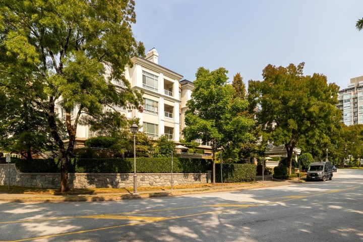 Photo 1 at 403 - 5735 Hampton Place, University VW, Vancouver West