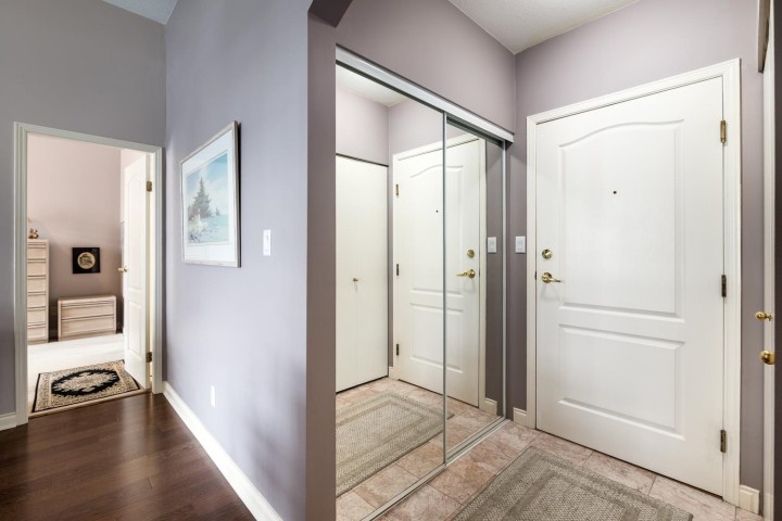 Photo 5 at 403 - 5735 Hampton Place, University VW, Vancouver West