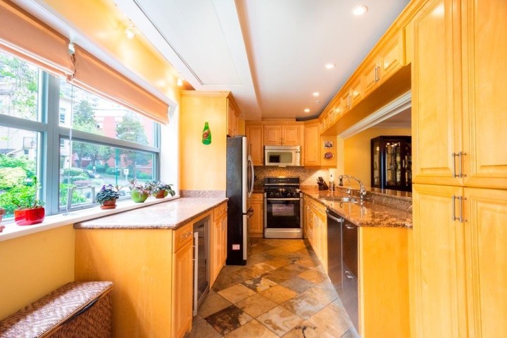 Photo 13 at 304 - 1233 Beach Avenue, West End VW, Vancouver West