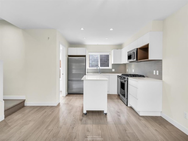 Photo 9 at 201 - 1190 W 6th Avenue, Fairview VW, Vancouver West