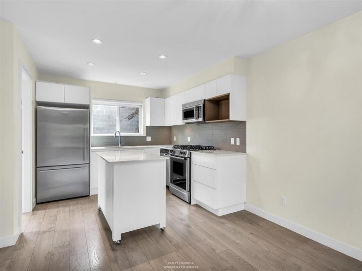 Photo 10 at 201 - 1190 W 6th Avenue, Fairview VW, Vancouver West