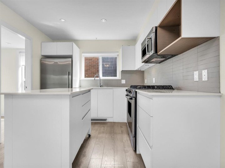 Photo 11 at 201 - 1190 W 6th Avenue, Fairview VW, Vancouver West