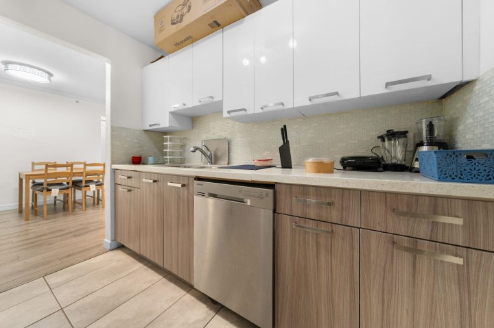 Photo 1 at 306 - 3624 Fraser Street, Fraser VE, Vancouver East