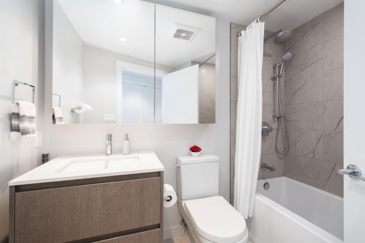 Photo 23 at 1807 - 1500 Fern Street, Lynnmour, North Vancouver