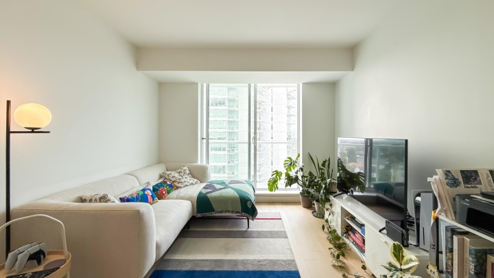 Photo 3 at 1112 - 2220 Kingsway, Victoria VE, Vancouver East