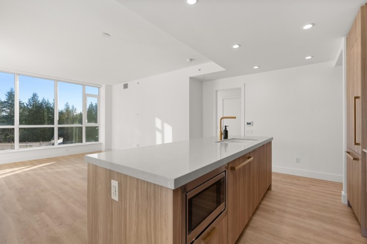 Photo 9 at 306 - 2325 Emery Court, Lynn Valley, North Vancouver