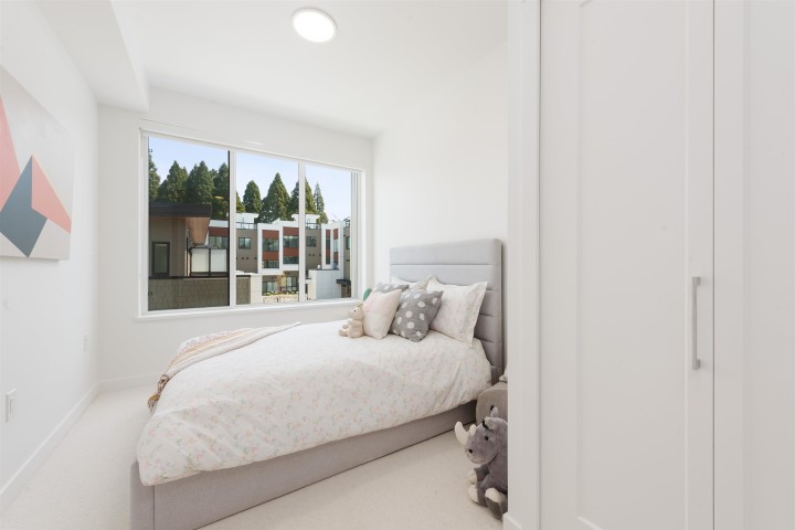 Photo 3 at 885 W 33rd Avenue, Cambie, Vancouver West