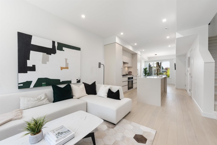 Photo 9 at 885 W 33rd Avenue, Cambie, Vancouver West