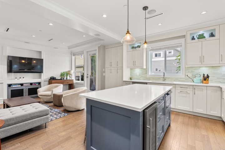 Photo 11 at 6229 St. Catherines Street, Fraser VE, Vancouver East