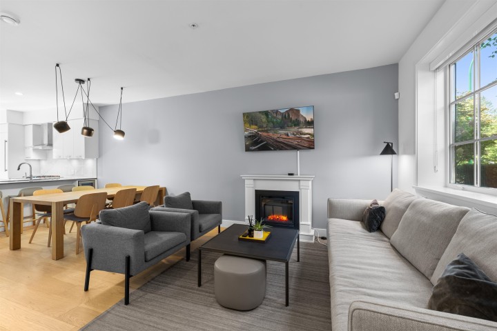 Photo 2 at 6 - 1133 Ridgewood Drive, Edgemont, North Vancouver