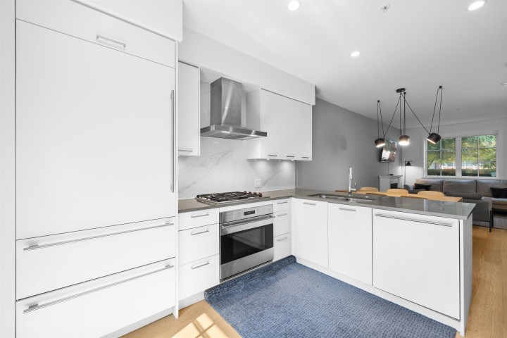 Photo 8 at 6 - 1133 Ridgewood Drive, Edgemont, North Vancouver