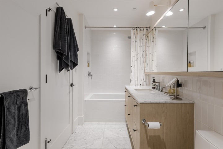 Photo 15 at 2502 W 33rd Avenue, MacKenzie Heights, Vancouver West