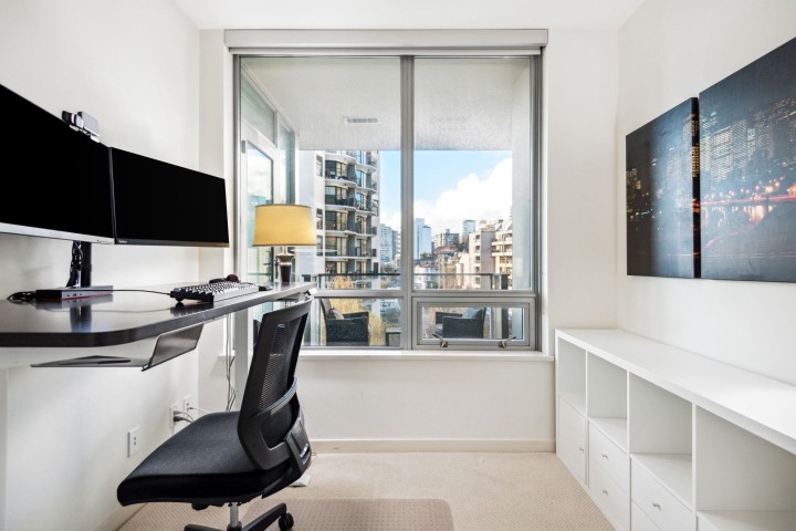 Photo 16 at 605 - 1005 Beach Avenue, West End VW, Vancouver West