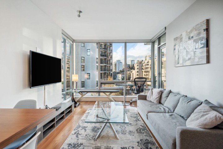 Photo 7 at 605 - 1005 Beach Avenue, West End VW, Vancouver West