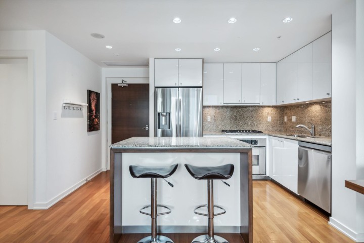 Photo 3 at 605 - 1005 Beach Avenue, West End VW, Vancouver West