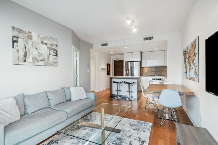 Photo 10 at 605 - 1005 Beach Avenue, West End VW, Vancouver West