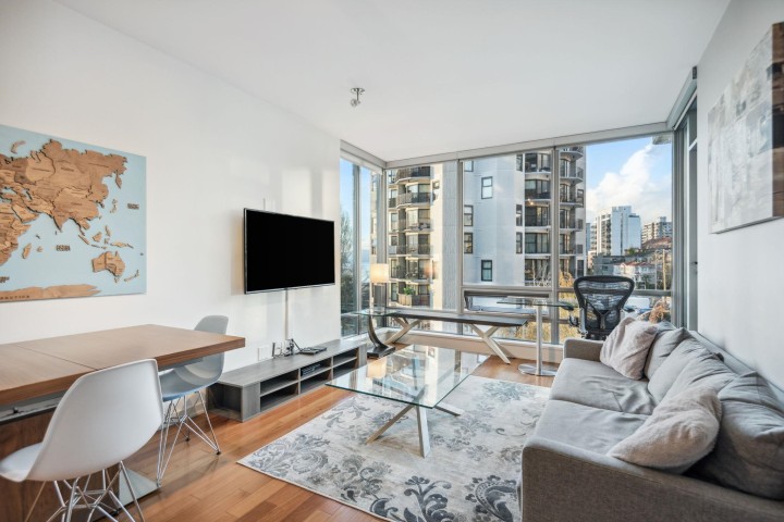 Photo 8 at 605 - 1005 Beach Avenue, West End VW, Vancouver West