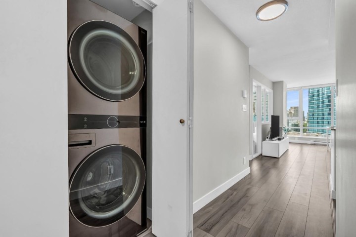 Photo 10 at 1805 - 788 Hamilton Street, Downtown VW, Vancouver West