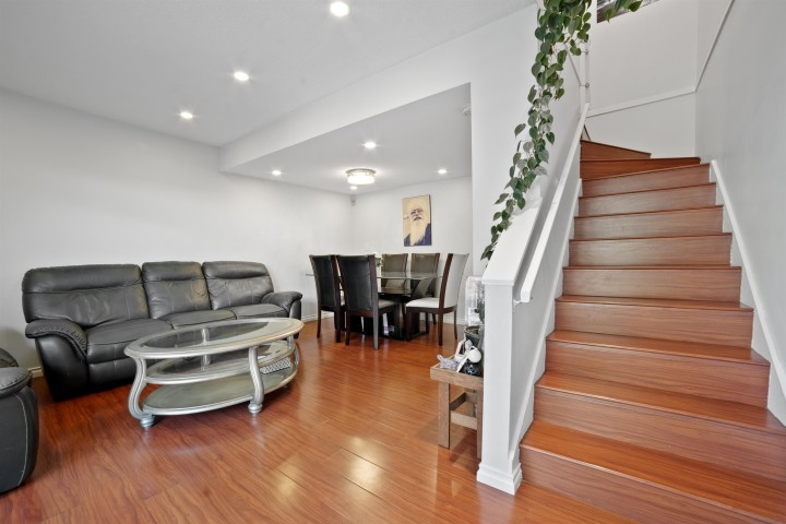 Photo 6 at 2 - 3558 E 49th Avenue, Killarney VE, Vancouver East