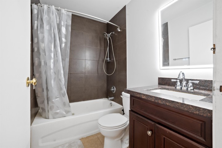 Photo 12 at 2 - 3558 E 49th Avenue, Killarney VE, Vancouver East