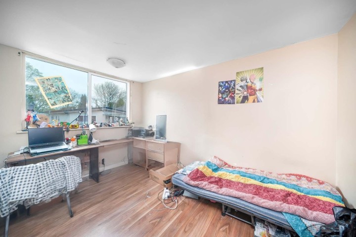 Photo 7 at 4940 Killarney Street, Collingwood VE, Vancouver East