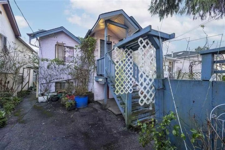 Photo 25 at 4940 Killarney Street, Collingwood VE, Vancouver East