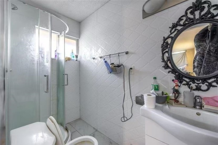 Photo 21 at 4940 Killarney Street, Collingwood VE, Vancouver East