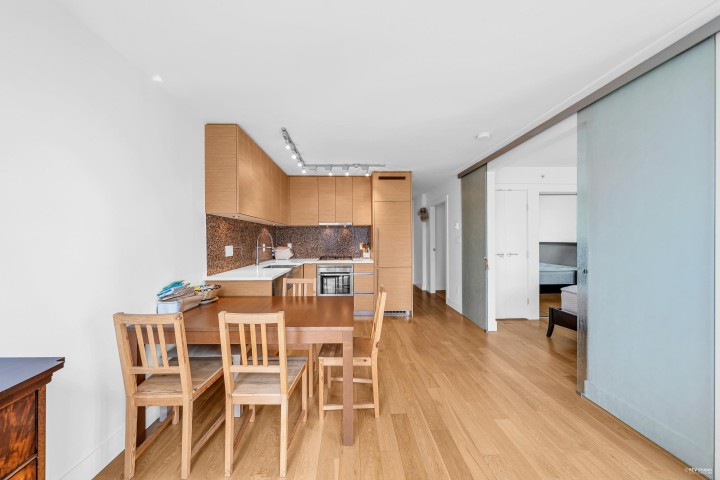 Photo 13 at 1002 - 565 Smithe Street, Downtown VW, Vancouver West