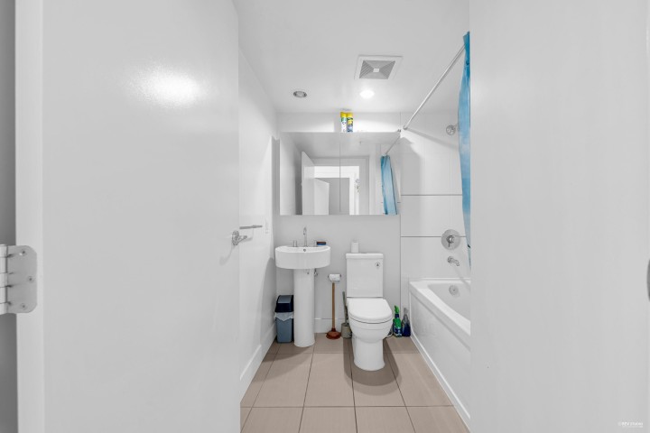 Photo 17 at 1002 - 565 Smithe Street, Downtown VW, Vancouver West