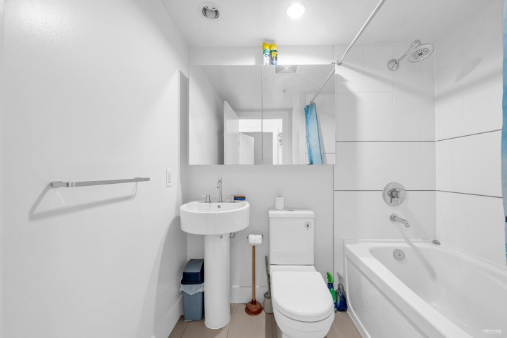 Photo 12 at 1002 - 565 Smithe Street, Downtown VW, Vancouver West