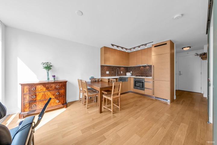 Photo 3 at 1002 - 565 Smithe Street, Downtown VW, Vancouver West