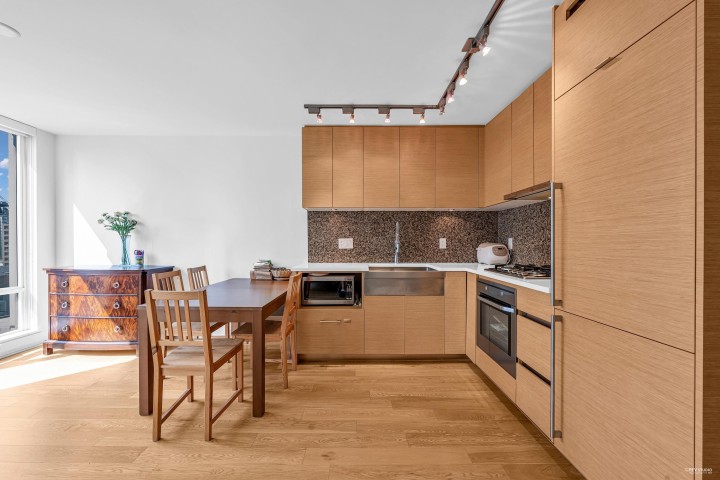 Photo 15 at 1002 - 565 Smithe Street, Downtown VW, Vancouver West