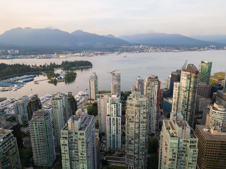 Photo 26 at 806 - 1238 Melville Street, Coal Harbour, Vancouver West