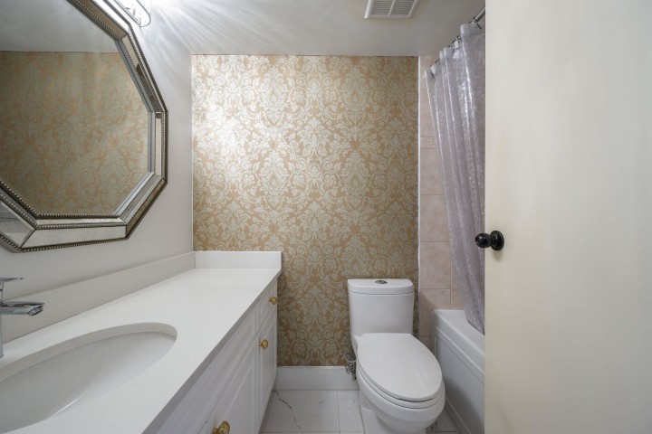 Photo 15 at 806 - 1238 Melville Street, Coal Harbour, Vancouver West