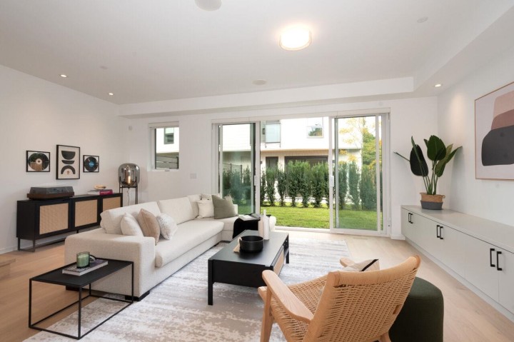 Photo 1 at 122 E 17th Avenue, Main, Vancouver East